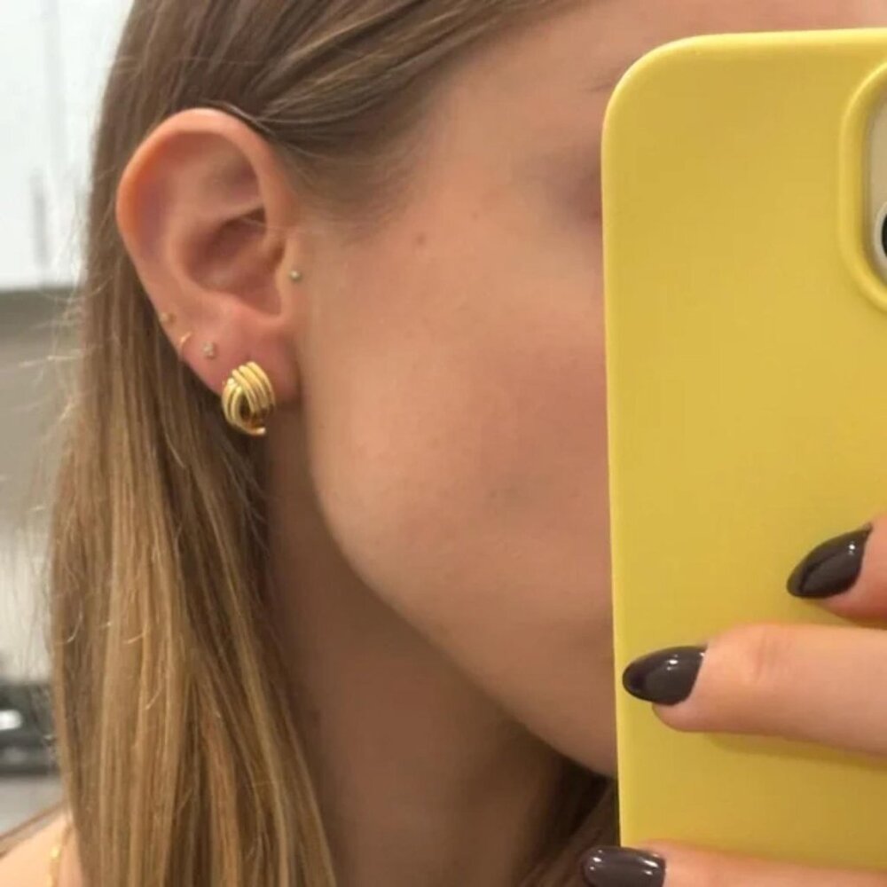 The Blake mini classy gold chunky ribbed crossed stud earrings